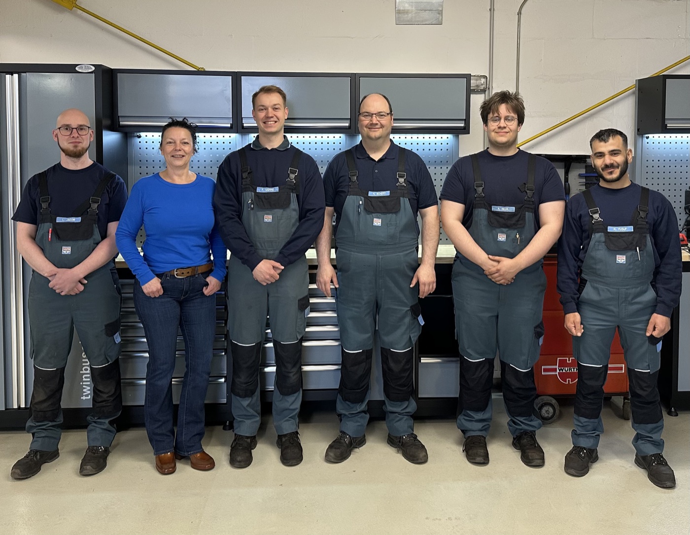 Das Team von Bosch Car Service Wemme in der Werkstatt am Schiffbauerdamm in Wismar